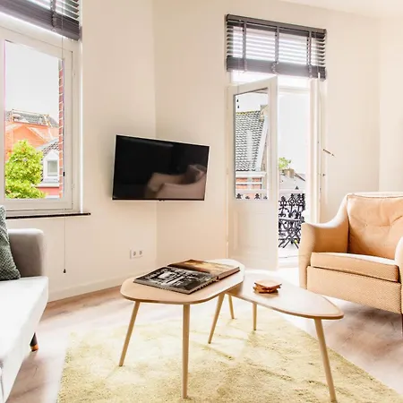 Stylish In Centre Of Apartamento